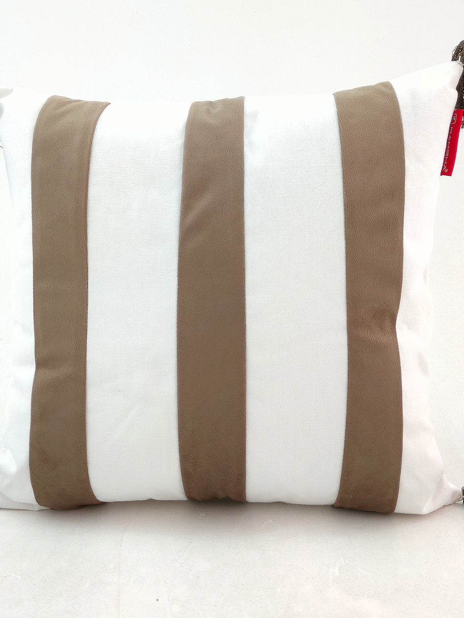 White & Brown Cushion CS-138