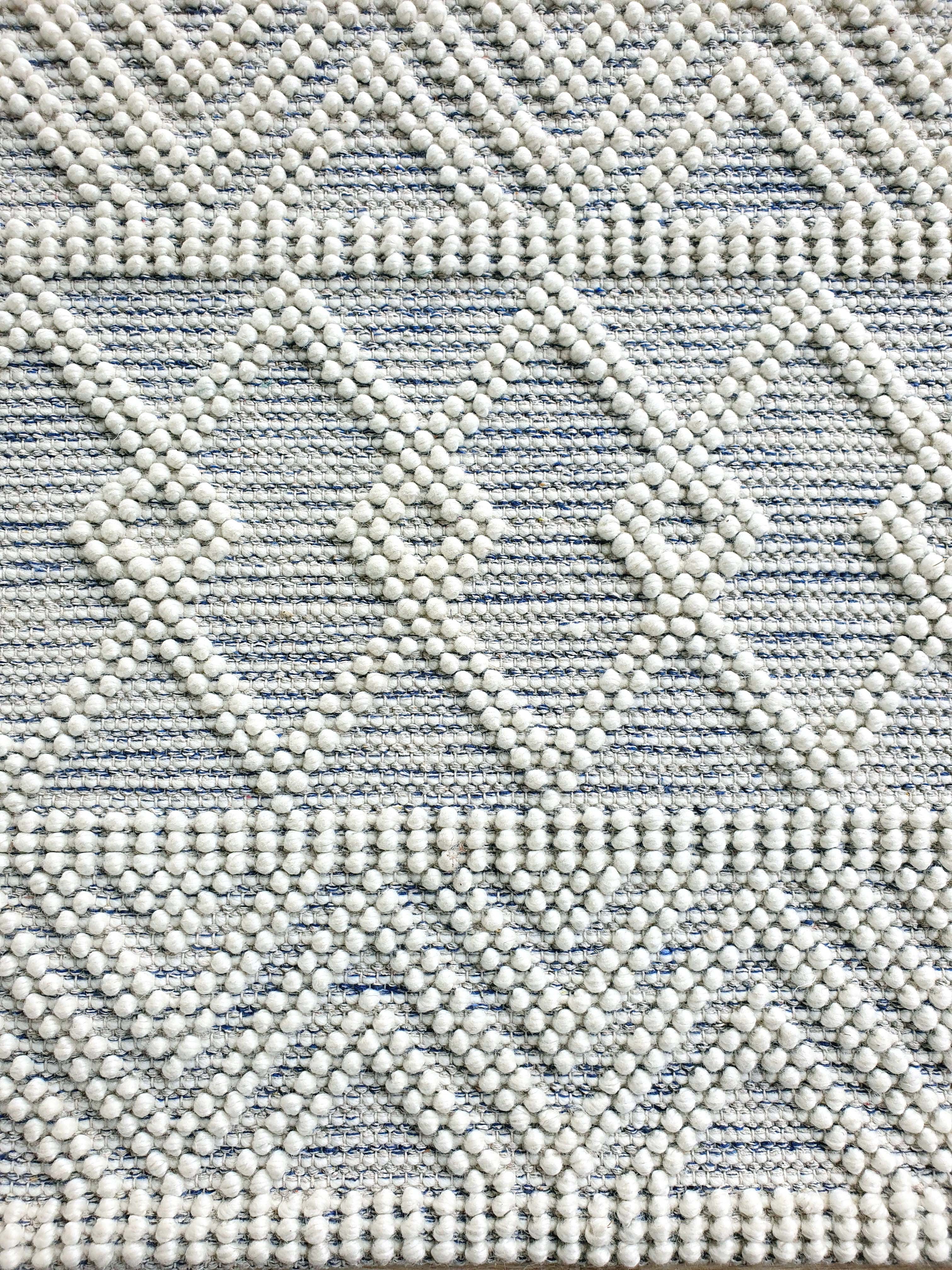 Handmade Woven Rug Natural & White Color Floor Rug SRN-021