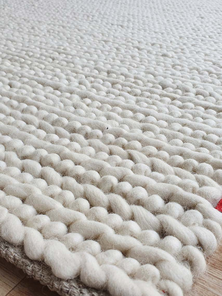 Handmade Natural White Woven Rug For Home Decor SRN-031