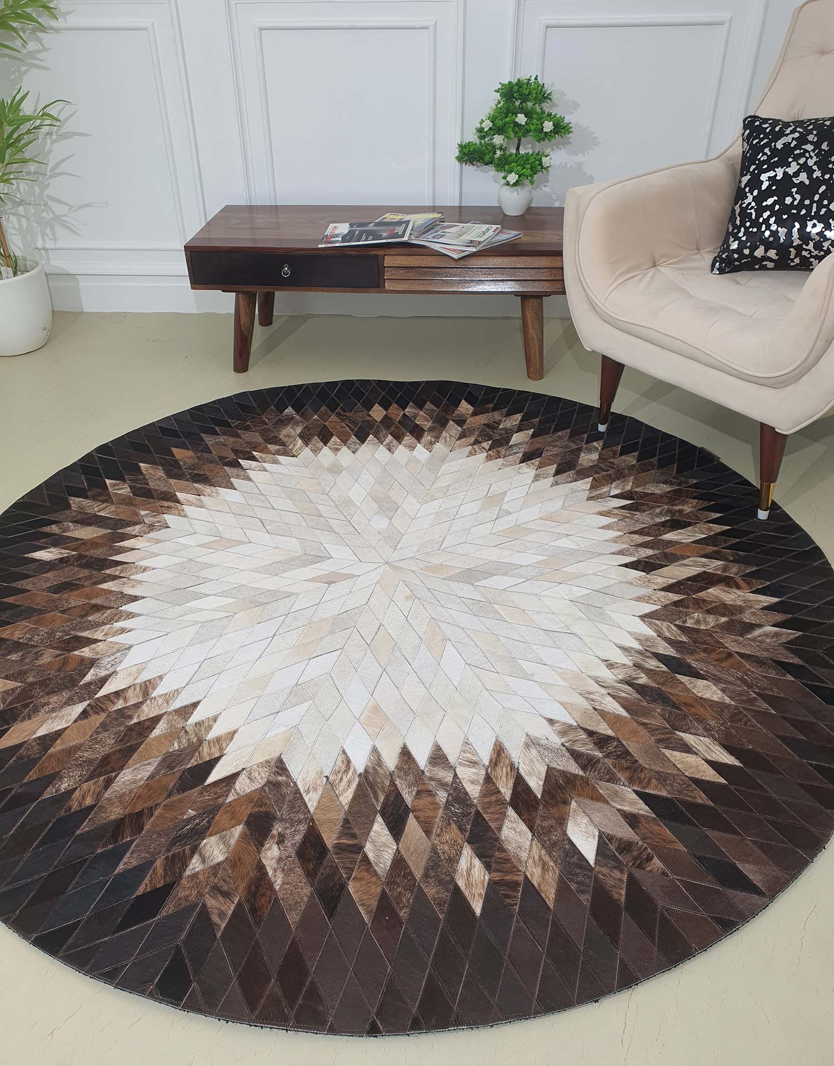 Versatile Design: Whether placed in your living room, bedroom, or guest room, our multicolor leather rug adds a touch of elegance and sophistication to any space, enhancing its visual appeal