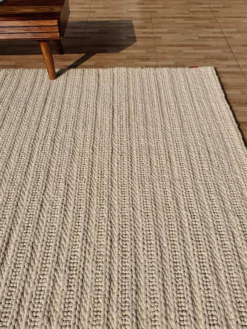 Natural White Color Woven Rug Rectangle Shape SRN-008