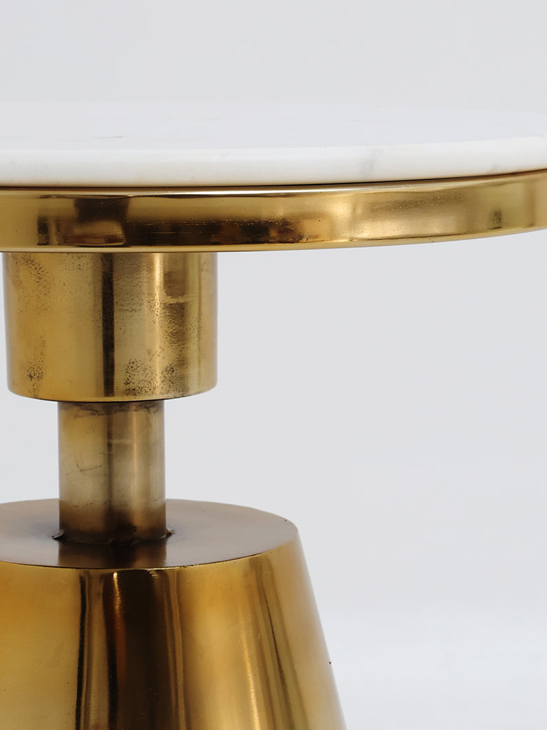 Side close-up detailing the elegant gold finish and sturdy iron frame, ensuring lasting durability and stable support.