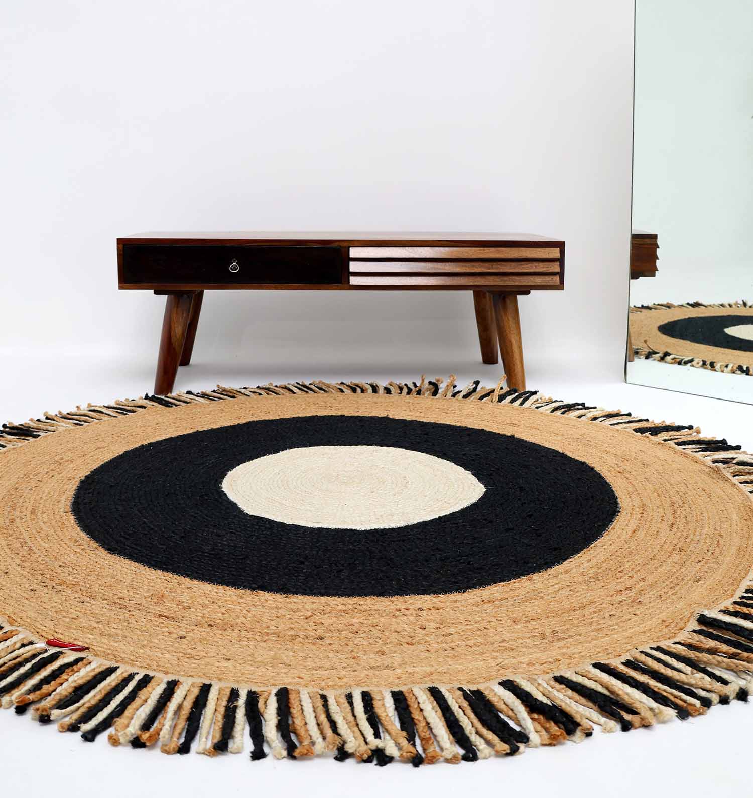 Handmade Round Shape Braided Rug. BR-001