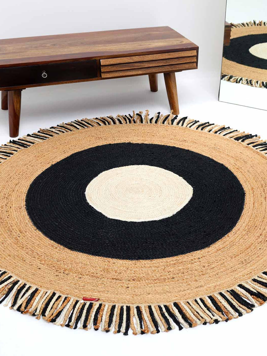 Handmade Round Shape Braided Rug. BR-001