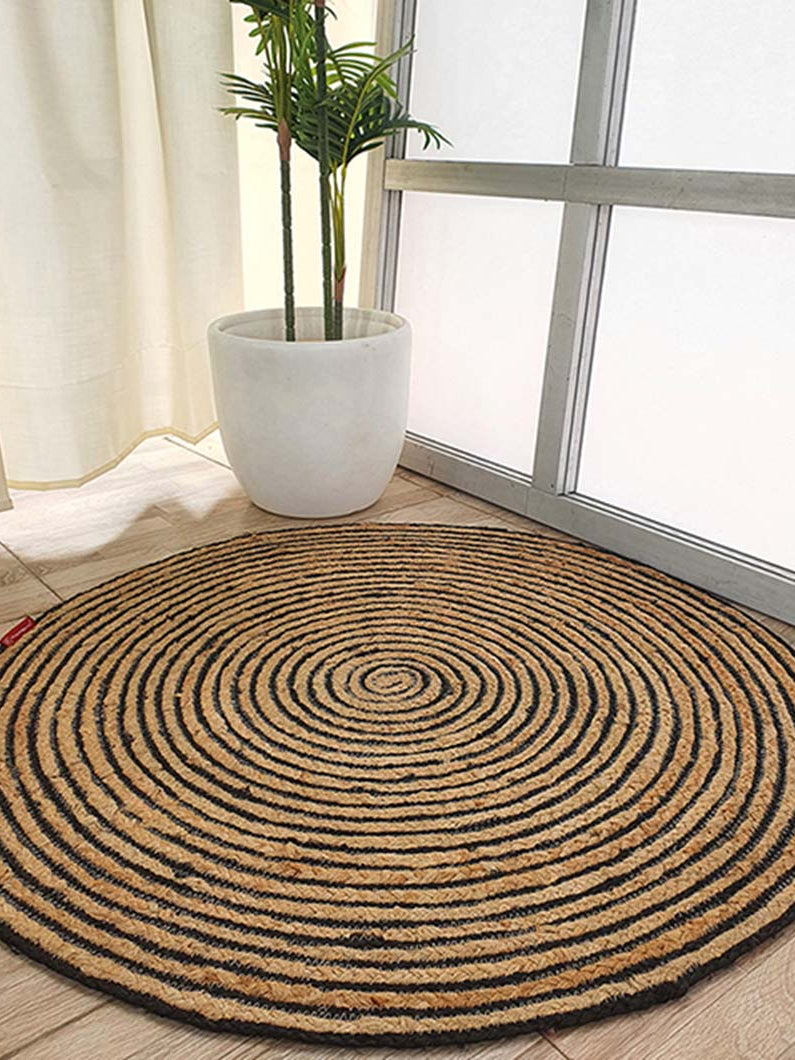 Natural & Black Color Braided Rug An Eco Friendly Jute Carpet BR-004