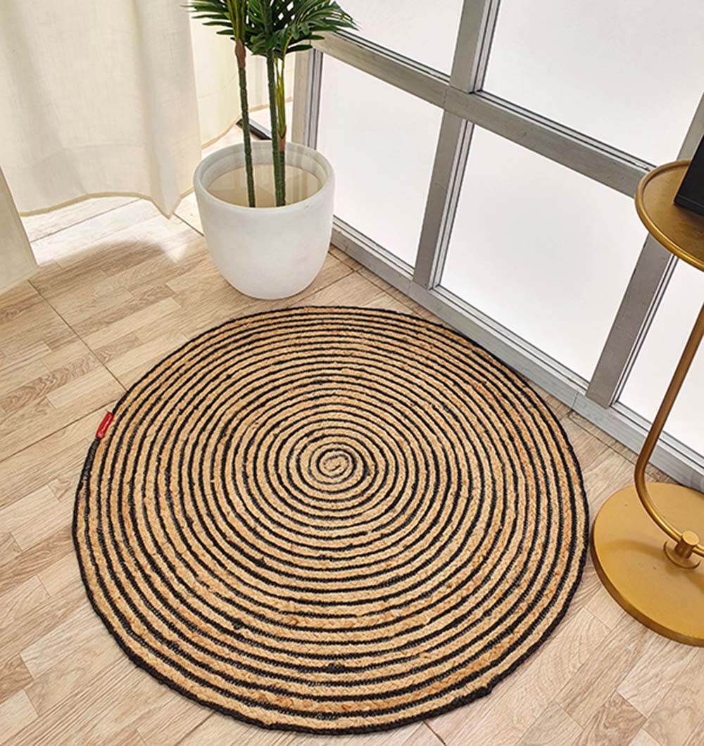 Natural & Black Color Braided Rug An Eco Friendly Jute Carpet BR-004