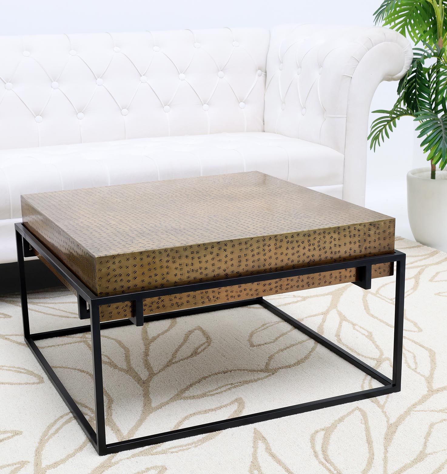 Modern Round Coffee Table – Solid Wood Top with Black Iron Legs GH-005
