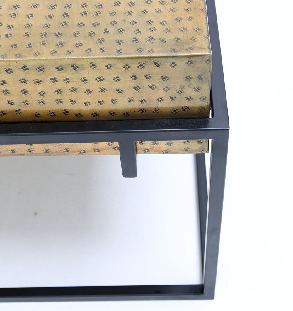 Modern Round Coffee Table – Solid Wood Top with Black Iron Legs GH-005