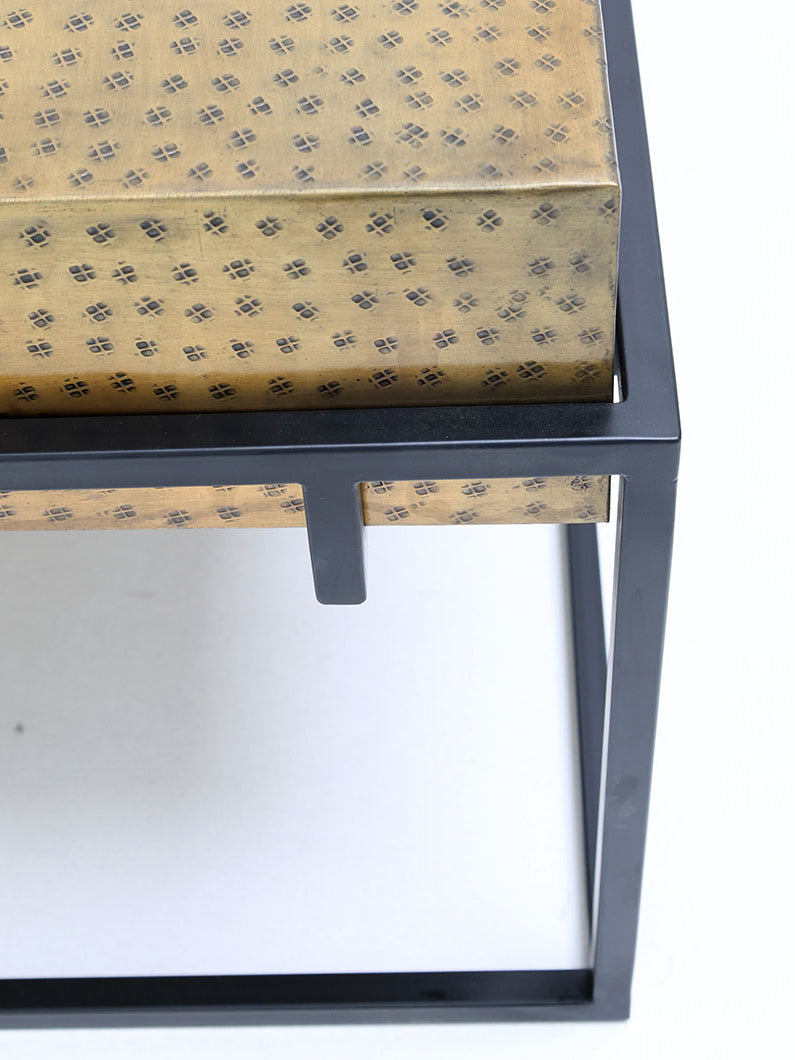 Modern Round Coffee Table – Solid Wood Top with Black Iron Legs GH-005