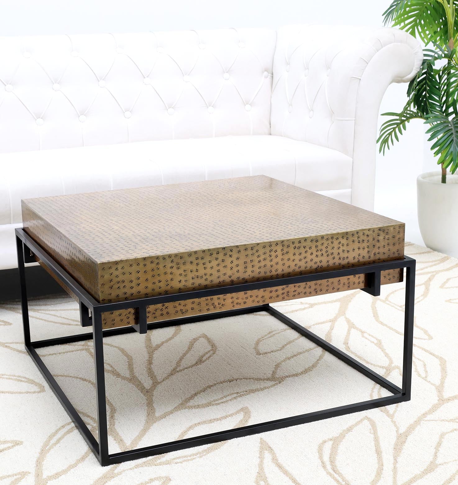 Modern Round Coffee Table – Solid Wood Top with Black Iron Legs GH-005