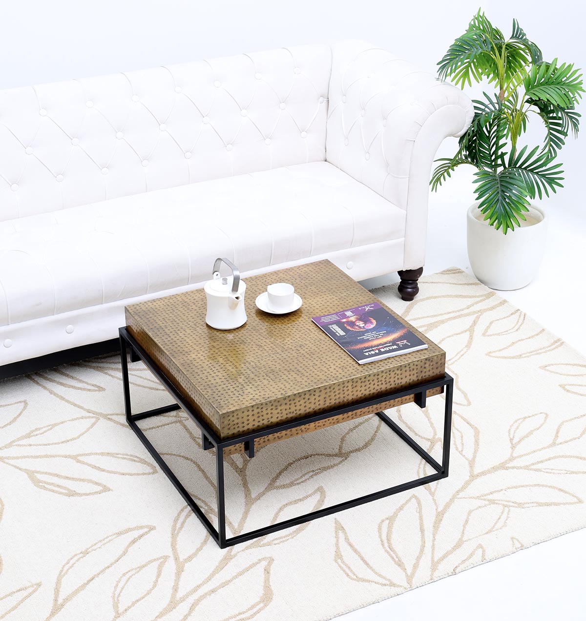 Modern Round Coffee Table – Solid Wood Top with Black Iron Legs GH-005