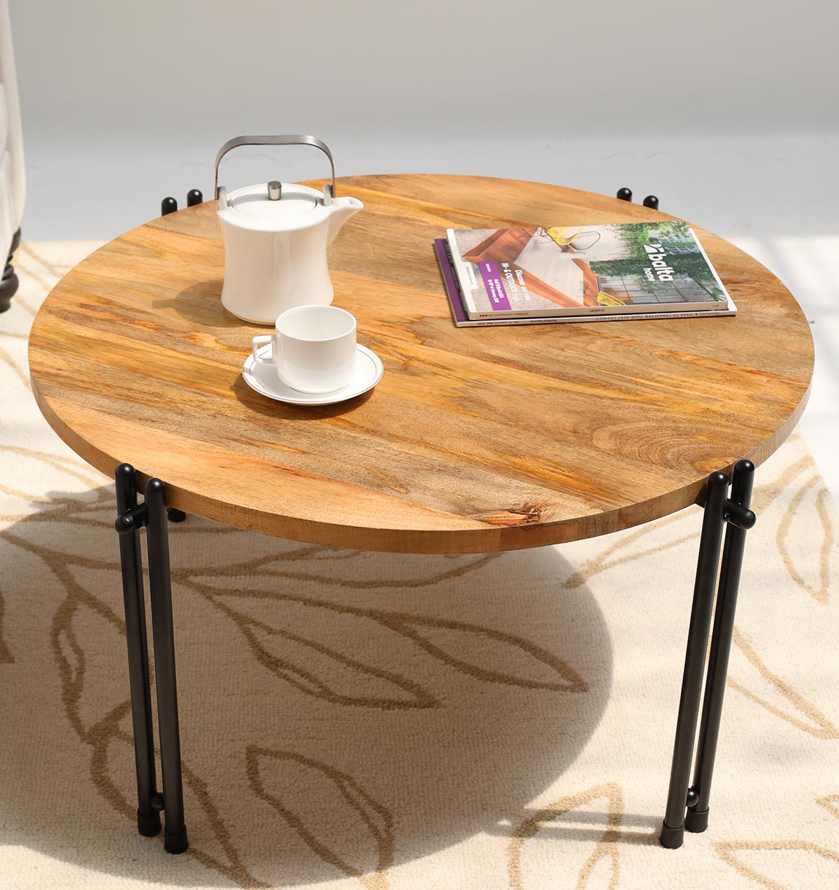 Modern Round Coffee Table – Solid Wood Top with Black Iron Legs GH-067