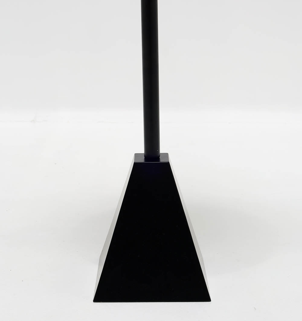 Modern Black Metal Side Table – Textured Round Top with Pyramid Base GH-075-B