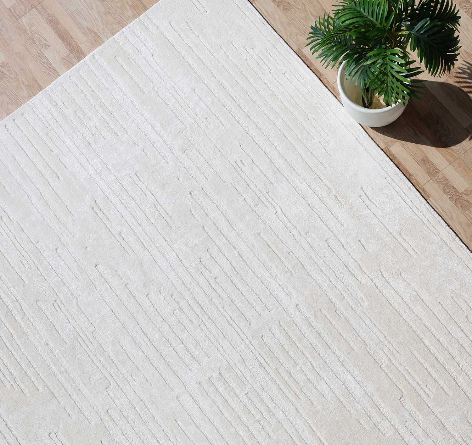 Handmade Decor Rug White Color HTB-06