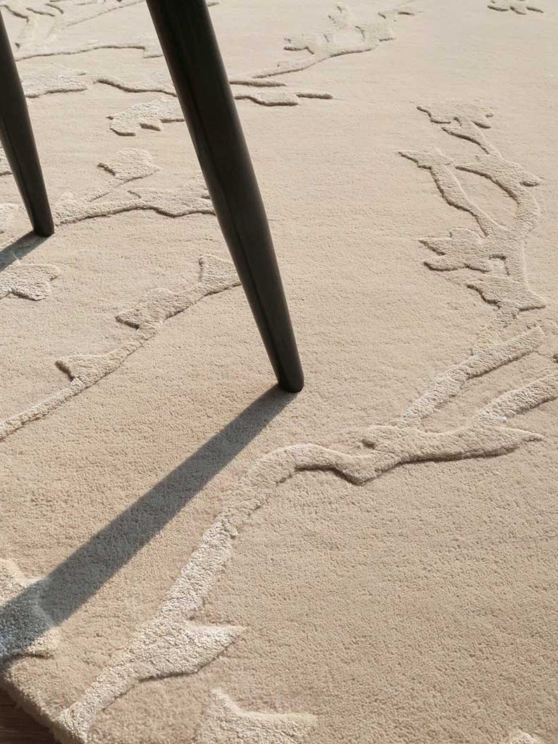 Close-up detailing the softness and resilience of the premium 60% wool, 20% viscose, 20% cotton natural fibers.