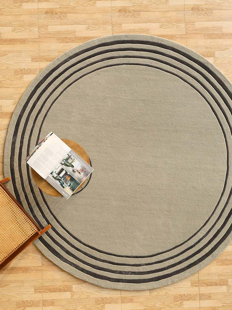 Handmade Black & Grey Color Area Rug.