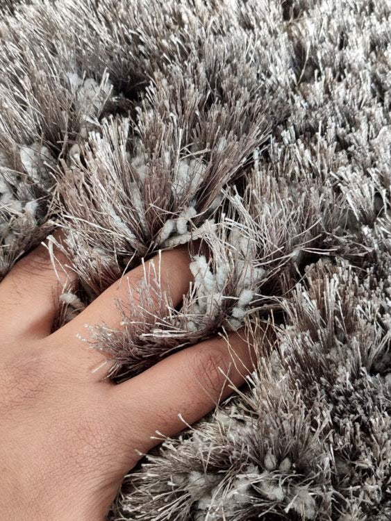 Sophisticated Comfort: Indulge in the Plush Softness of Our Handmade Grey Shaggy Rug