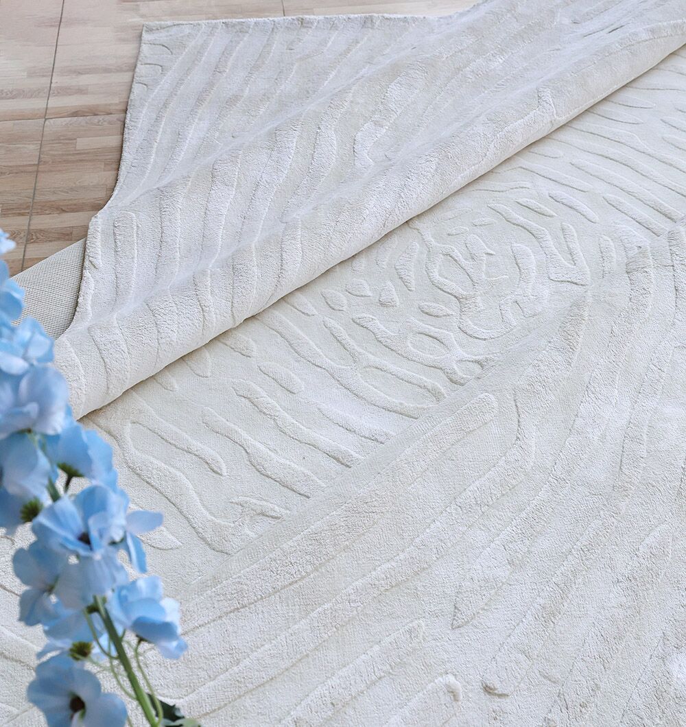 Decorative Handmade Area Rug - LKH-017