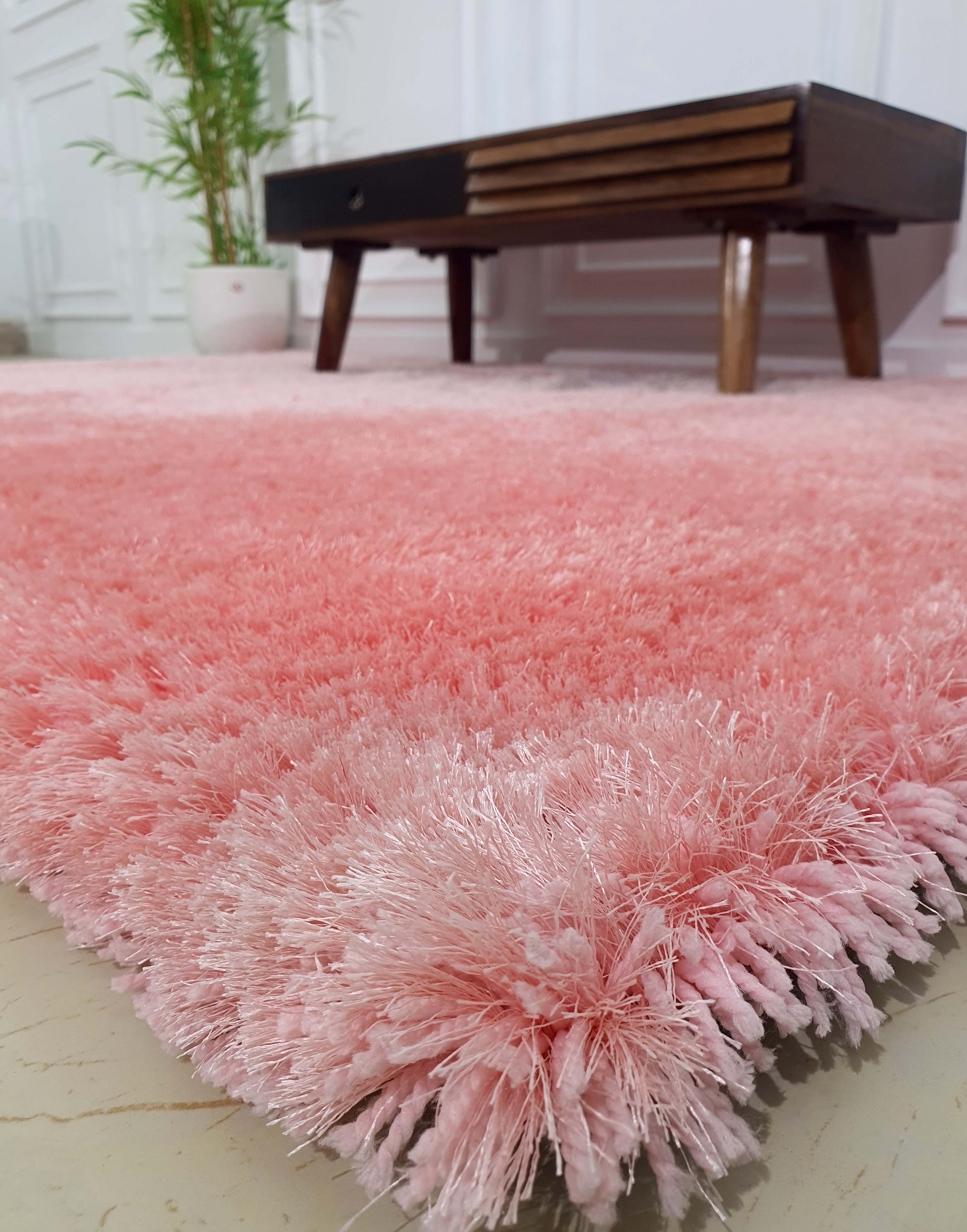 Timeless Chic: Elevate Your Home Decor with the Classic Charm of Our Round and Rectangular Pink Shaggy Rugs