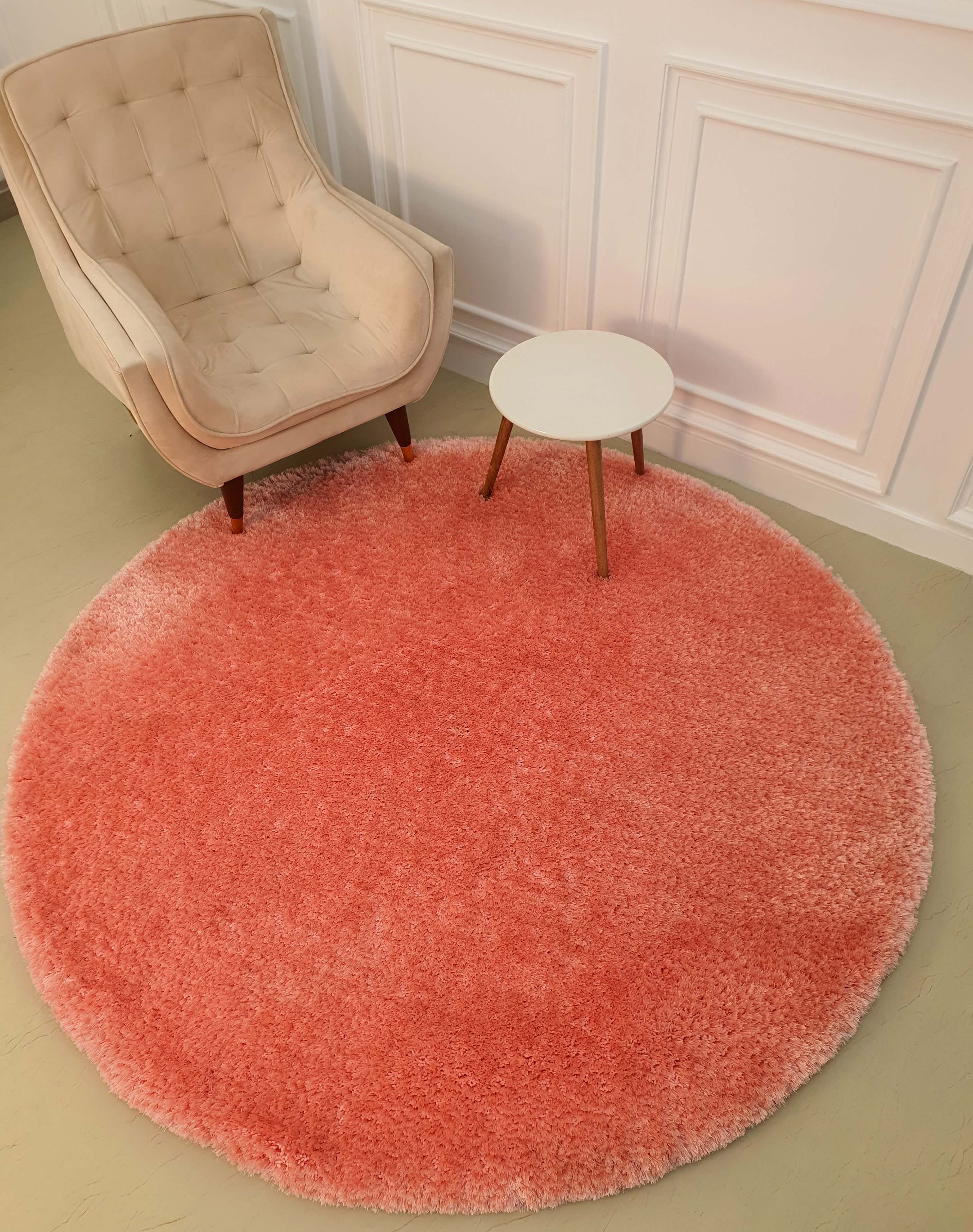 Inviting Ambiance: Create a Warm and Welcoming Atmosphere in Your Bedroom or Living Room with Our Soft Pink Shaggy Rugs