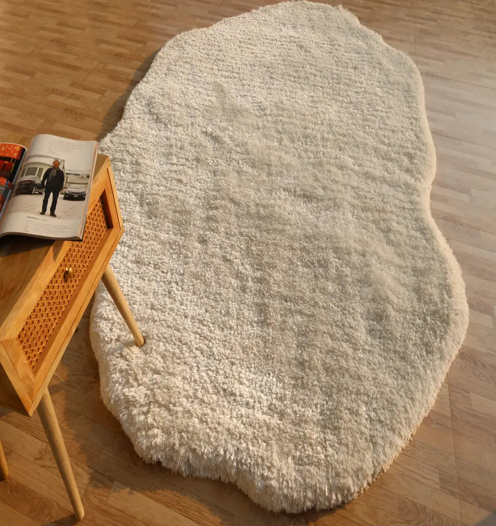 Handmade soft and comfort shaggy rug SG-010 White Irregular color area rug