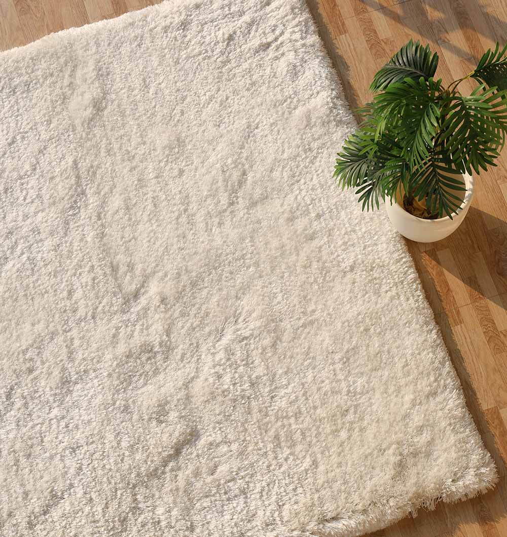 Side close-up highlighting the high-quality softness provided by the $80\%$ polyester and $20\%$ cotton material blend.