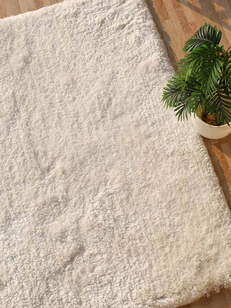 Side close-up highlighting the high-quality softness provided by the $80\%$ polyester and $20\%$ cotton material blend.