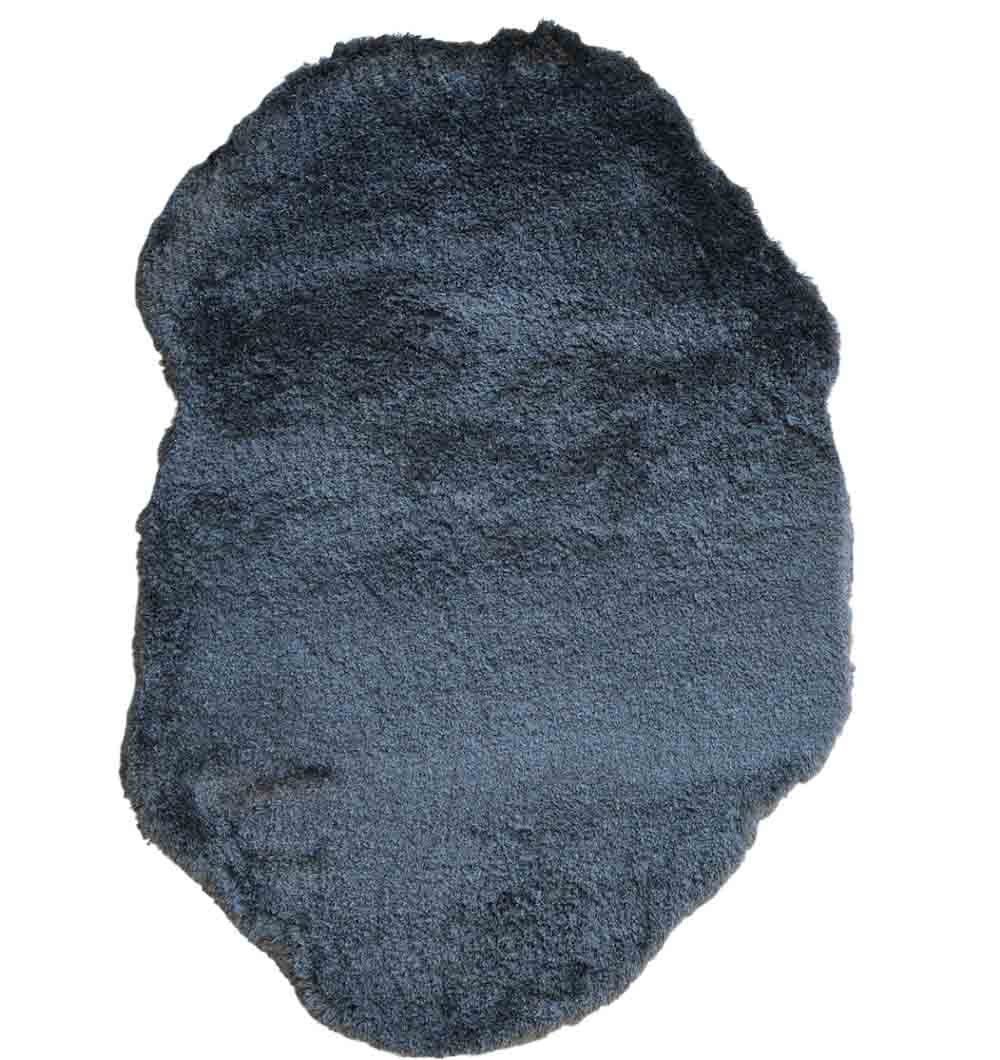 Irregular dark grey color plush rug, featuring a modern shaggy design for superior softness and unique character.