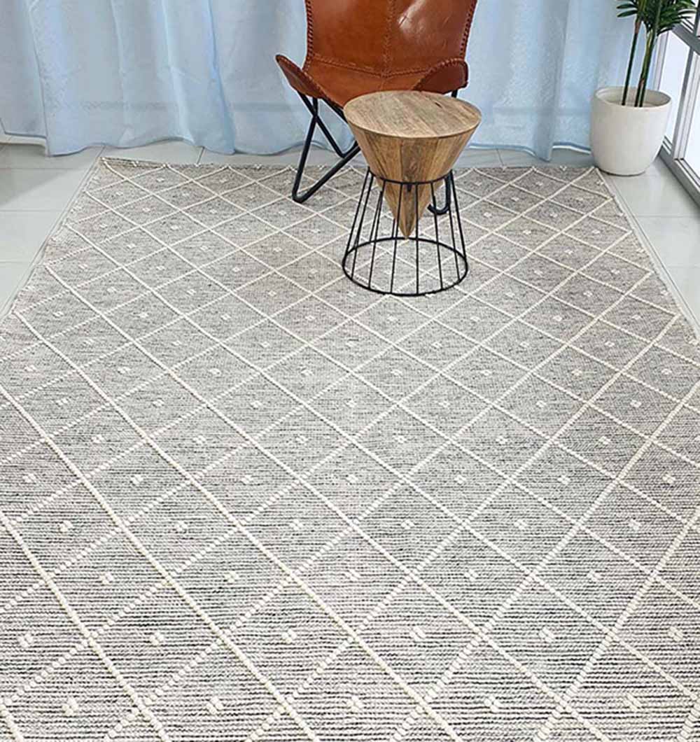 Natural & White Color Woven Rug, Floor Rug SRN-012