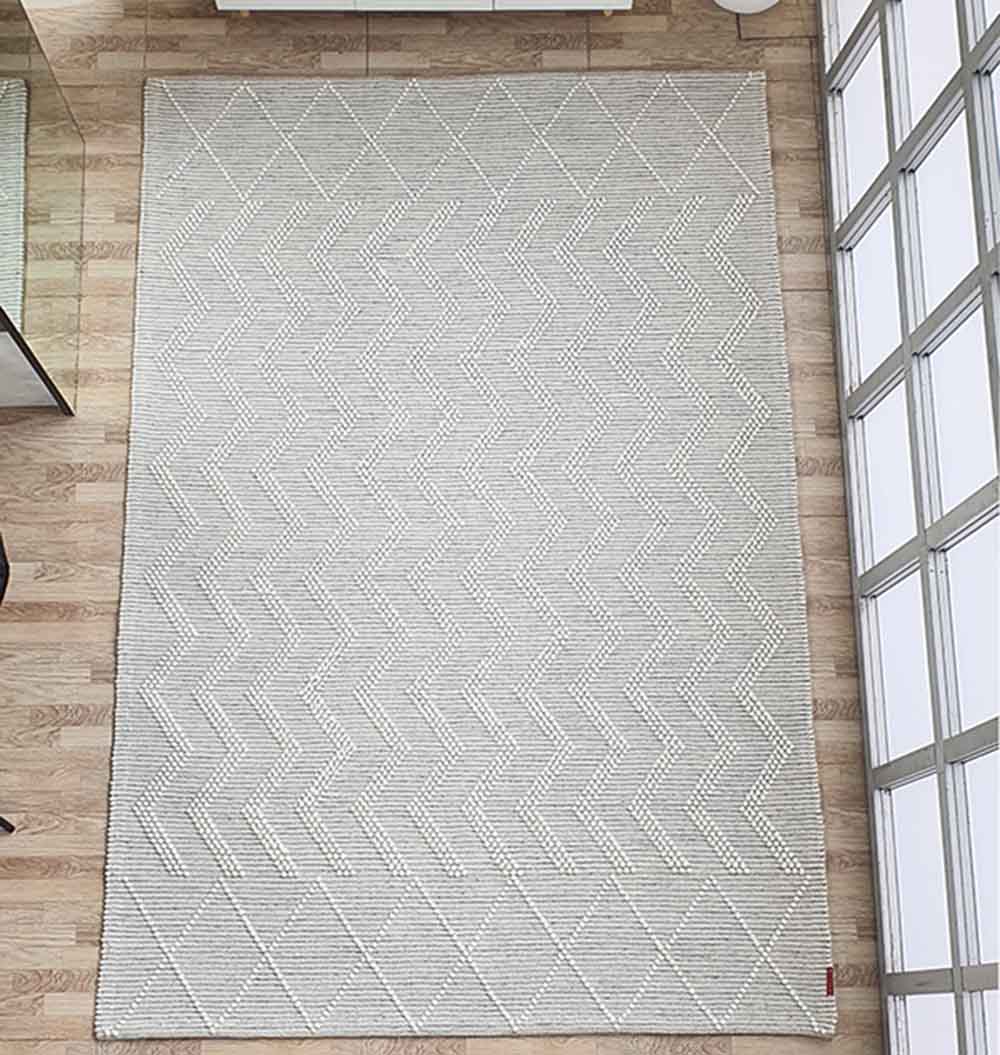 Woven Rug Natural Color Perfect For Home Decor SRN-016