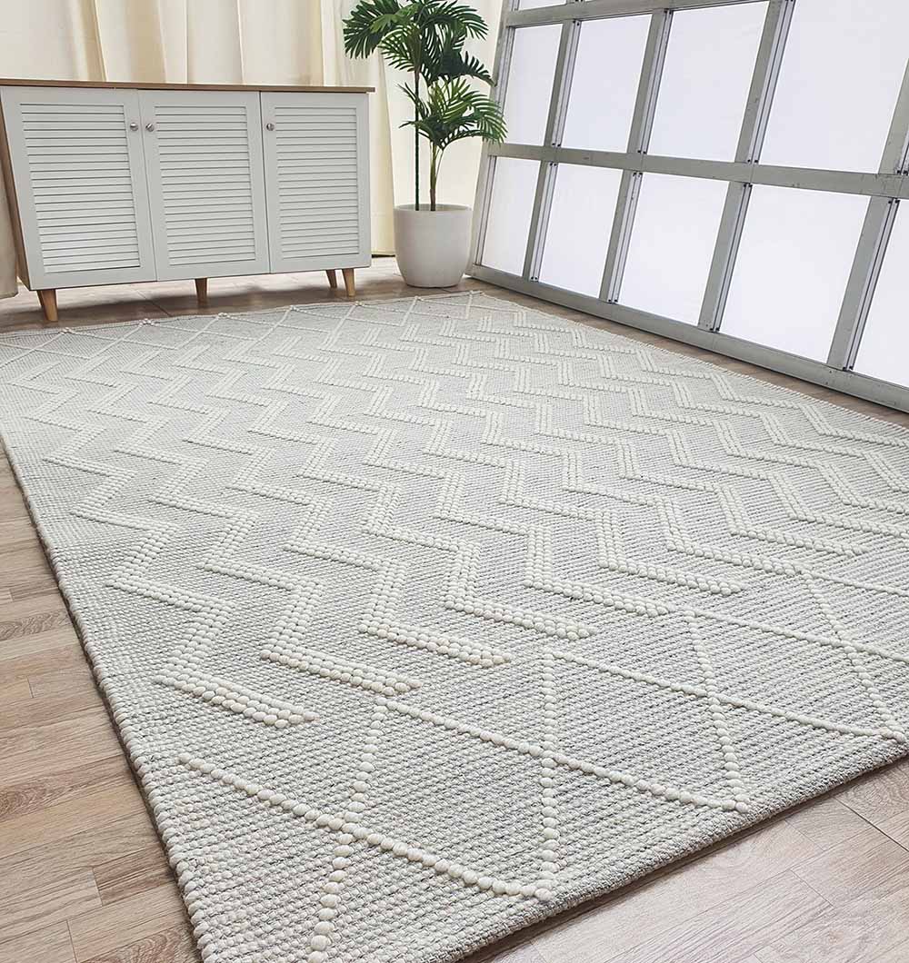 Woven Rug Natural Color Perfect For Home Decor SRN-016