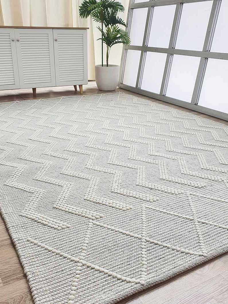 Woven Rug Natural Color Perfect For Home Decor SRN-016