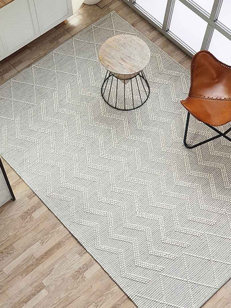 Woven Rug Natural Color Perfect For Home Decor SRN-016