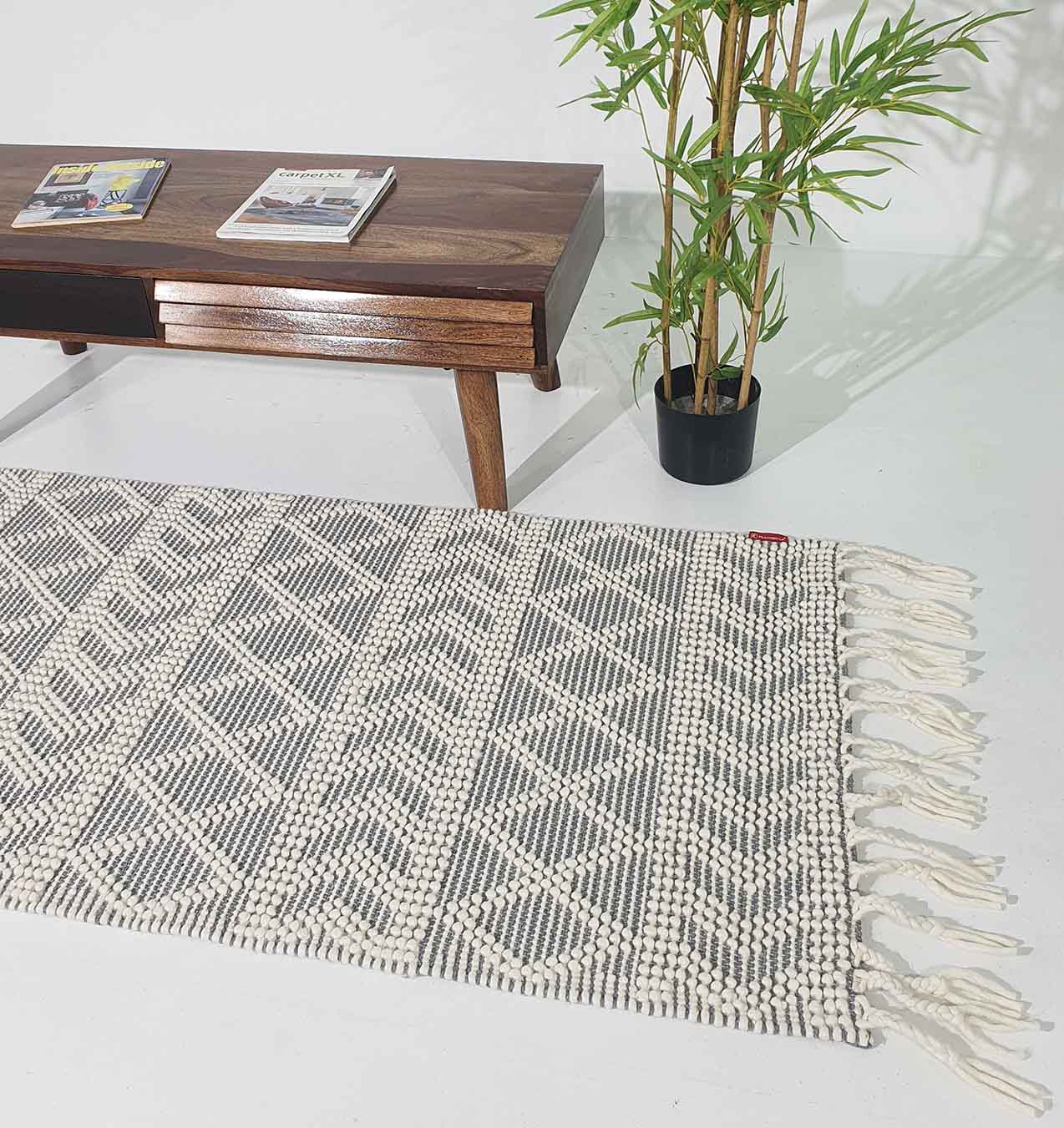 Floor Woven Rug  Natural & White Color With Fringes SRN-020