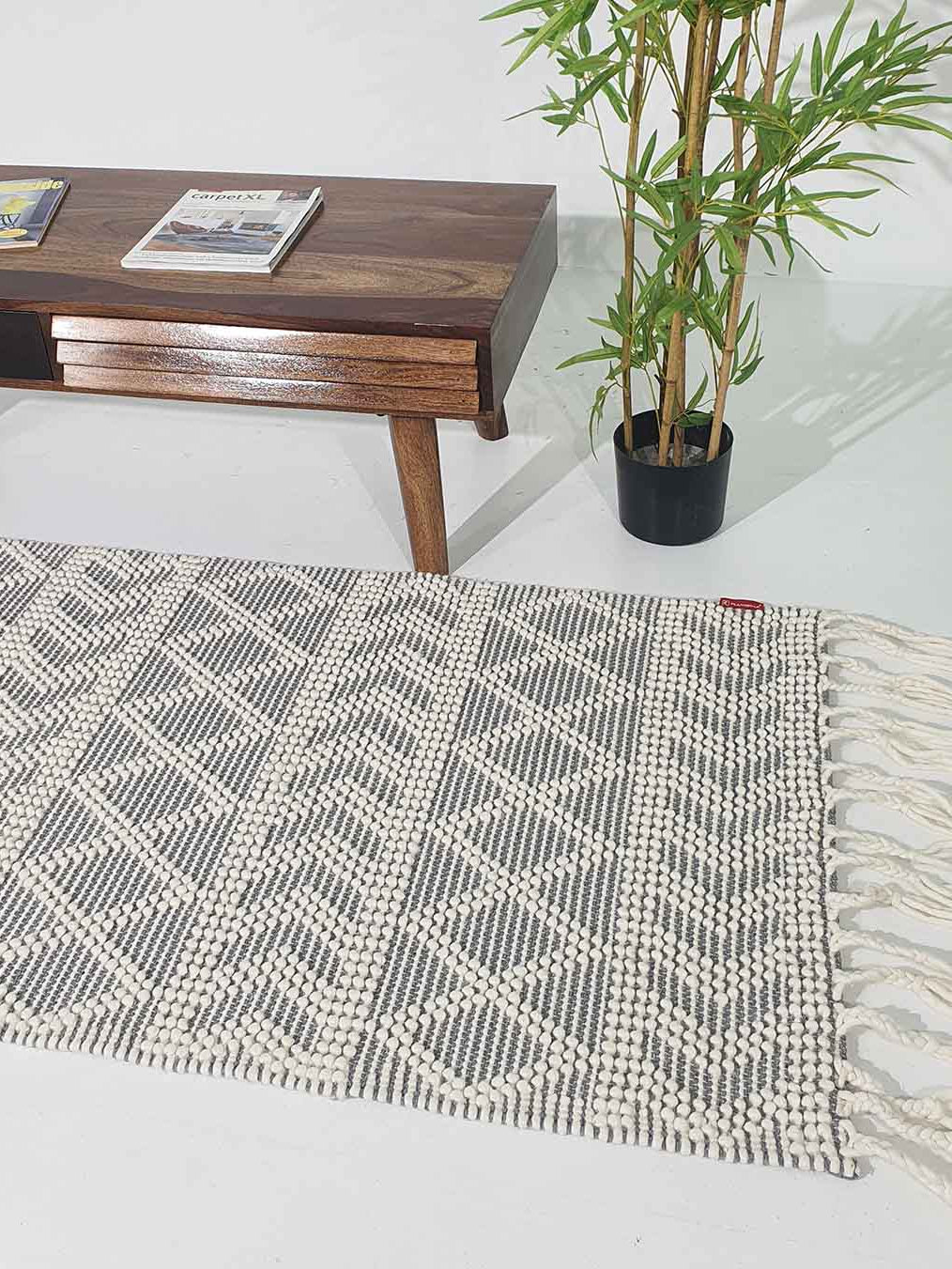 Floor Woven Rug  Natural & White Color With Fringes SRN-020