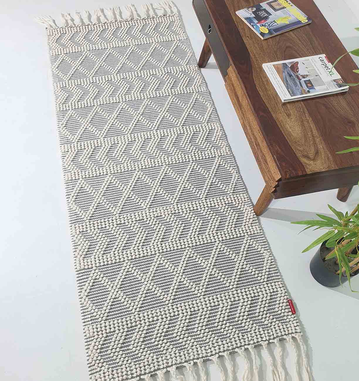 Floor Woven Rug  Natural & White Color With Fringes SRN-020