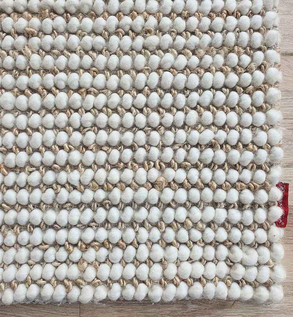 Natural White Woven Rug For Home Decore. SRN-027