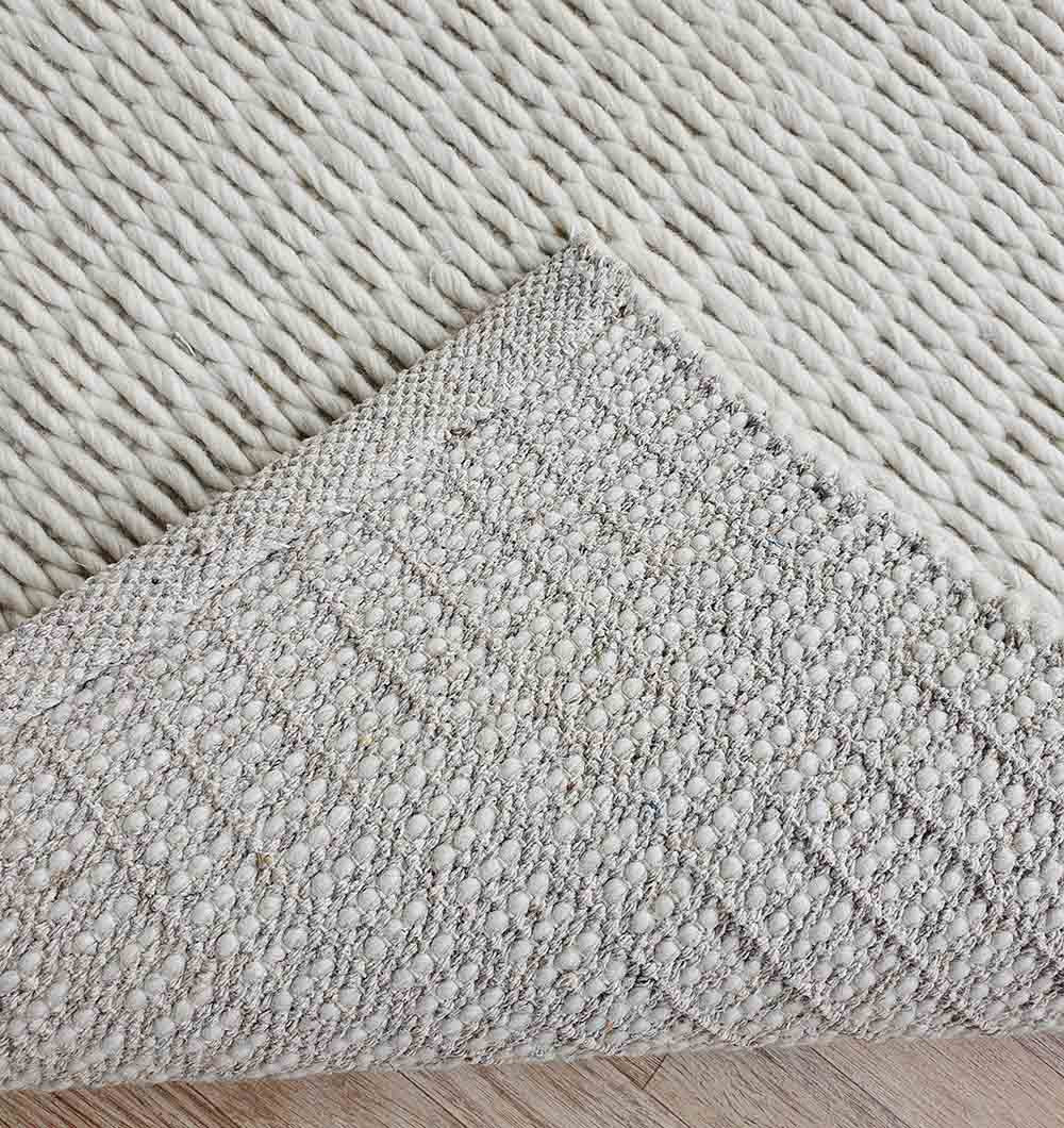 Handmade Natural White Woven Rug For Home Decore SRN-030